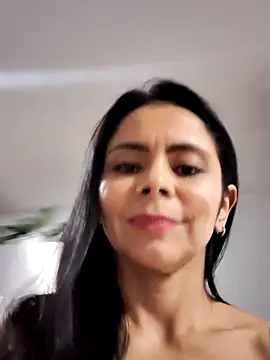 Snapshot of hema_gold chatting on 02-06-25, 11:48 hema gold online show from 02-06-25, 11:48