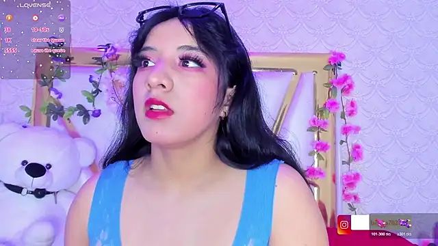 BeccaMathew online show from 11-20-25, 01:17