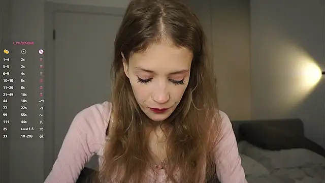 WildaHeldreth online show from 10-11-25, 04:49