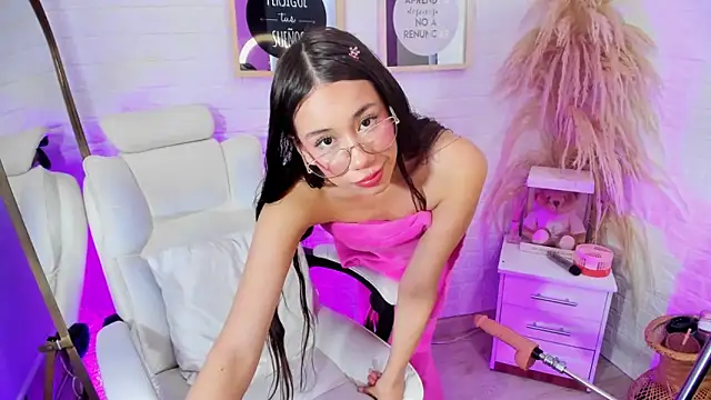 BarbieGirl    online show from 02-18-25, 06:59