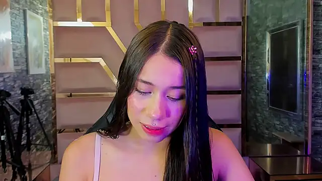 BarbieGirl    online show from 03-13-25, 04:49