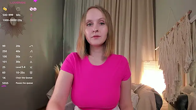 Snapshot of Agatha_Mott chatting on 03-08-25, 03:24 Agatha Mott online show from 03-08-25, 03:24