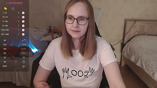 Snapshot of Agatha_Mott chatting on 10-05-25, 05:06 Agatha Mott online show from 10-05-25, 05:06