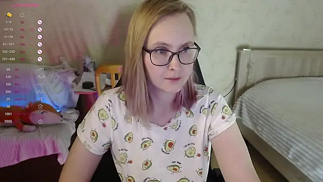 Snapshot of Agatha_Mott chatting on 10-31-25, 03:07 Agatha Mott online show from 10-31-25, 03:07