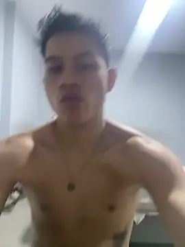 Snapshot of Maxhotmen chatting on 02-10-25, 09:04 Maxhotmen online show from 02-10-25, 09:04