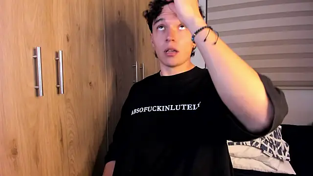 Snapshot of Mastrangelo_xxx chatting on 11-09-25, 12:42 Mastrangelo xxx online show from 11-09-25, 12:42