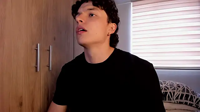 Snapshot of Mastrangelo_xxx chatting on 12-01-25, 09:09 Mastrangelo xxx online show from 12-01-25, 09:09