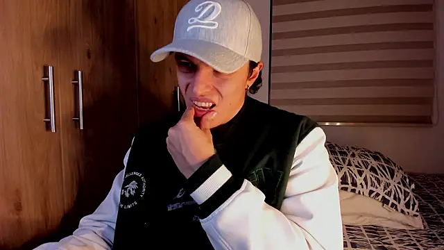 Snapshot of Mastrangelo_xxx chatting on 02-16-26, 05:03 Mastrangelo xxx online show from 02-16-26, 05:03