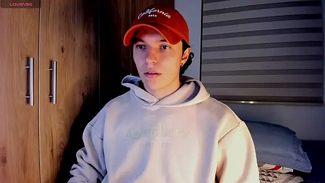 Mastrangelo xxx online show from 03-19-26, 02:37