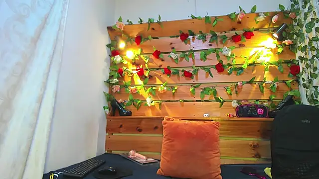 sharol heart  online show from 09-11-25, 03:39