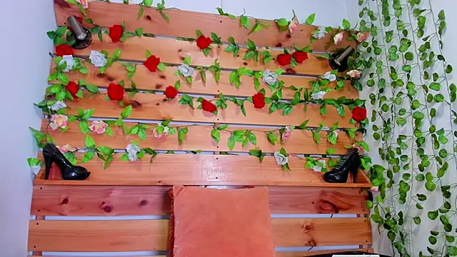sharol heart  online show from 09-15-25, 03:39