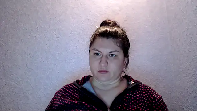 KiraSwee online show from 11-18-25, 06:56