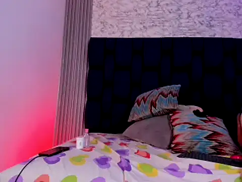 Ashlyaurora online show from 02-15-25, 05:51