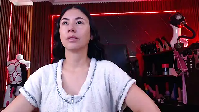 XiaQueen online show from 10-12-25, 01:21