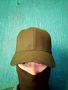 Snapshot of 1Dseralmora2 chatting on 10-25-25, 04:13 1Dseralmora2 online show from 10-25-25, 04:13