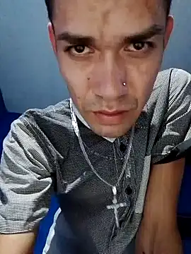 Snapshot of 1Dseralmora2 chatting on 11-11-25, 03:39 1Dseralmora2 online show from 11-11-25, 03:39