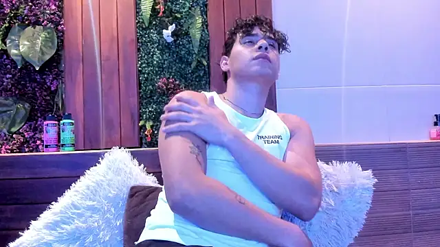 Gabriell ramirez online show from 03-13-25, 03:33