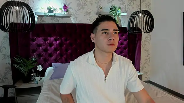 Gabriell ramirez online show from 03-21-25, 03:12