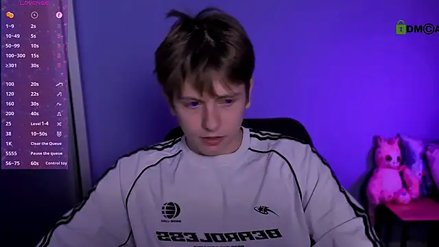 Snapshot of jimmie_hot chatting on 10-17-25, 01:46 jimmie hot online show from 10-17-25, 01:46