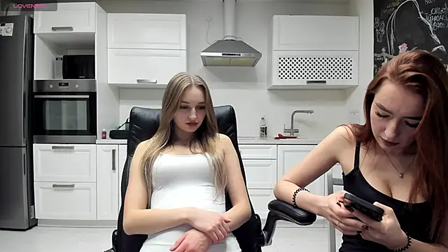 lisenok online show from 12-04-25, 02:48