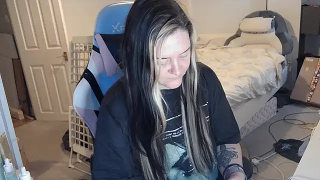 AureliaXOX online show from 03-07-25, 10:35