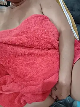 Snapshot of thefuckingowneroftits chatting on 04-25-26, 08:06 thefuckingowneroftits online show from 04-25-26, 08:06
