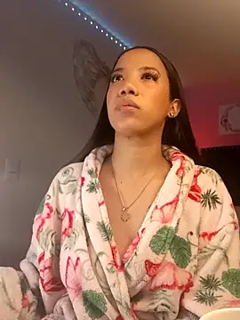 SallyWhitee online show from 03-22-26, 04:49