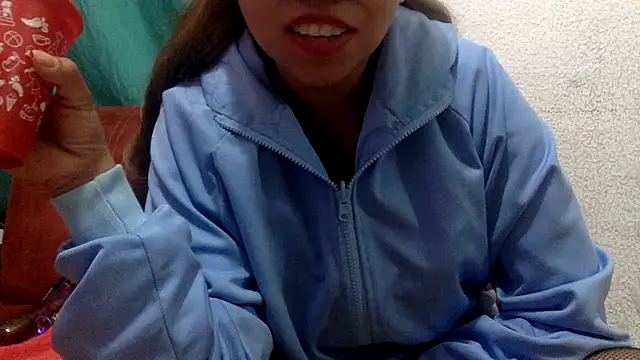 Snapshot of sharonlopez9611 chatting on 02-21-25, 04:51 sharonlopez9611 online show from 02-21-25, 04:51