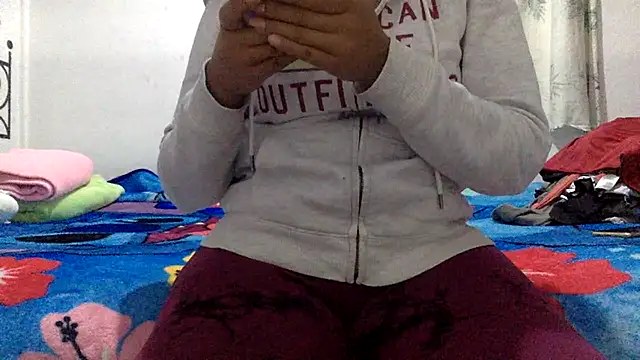 sharonlopez9611 online show from 10-04-25, 02:42