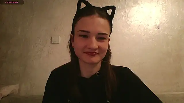 RoyalDessertt online show from 03-13-25, 07:31