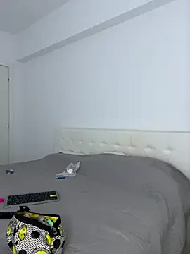 Celine Roxelle online show from 12-19-25, 08:54