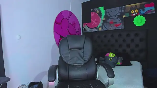 ISAAC CRYSTON online show from 09-30-25, 07:30