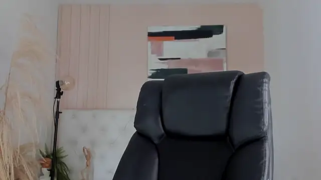 ISAAC CRYSTON online show from 10-23-25, 07:34