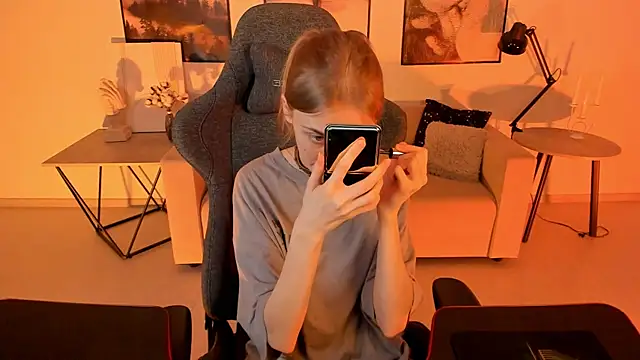 Snapshot of KiraMontoya chatting on 03-05-25, 02:12 KiraMontoya online show from 03-05-25, 02:12