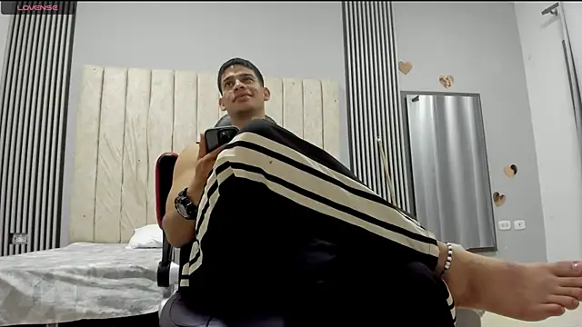 Snapshot of ANDRES_STUD chatting on 02-14-26, 04:31 ANDRES STUD online show from 02-14-26, 04:31