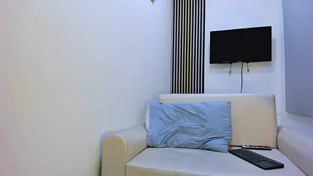 Snapshot of ANDRES_STUD chatting on 02-18-26, 03:35 ANDRES STUD online show from 02-18-26, 03:35