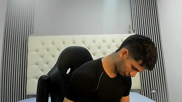 Snapshot of ANDRES_STUD chatting on 03-05-26, 04:19 ANDRES STUD online show from 03-05-26, 04:19