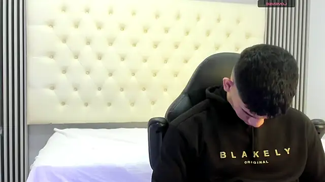 Snapshot of ANDRES_STUD chatting on 03-09-26, 03:32 ANDRES STUD online show from 03-09-26, 03:32