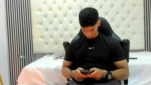 Snapshot of ANDRES_STUD chatting on 03-10-26, 04:06 ANDRES STUD online show from 03-10-26, 04:06