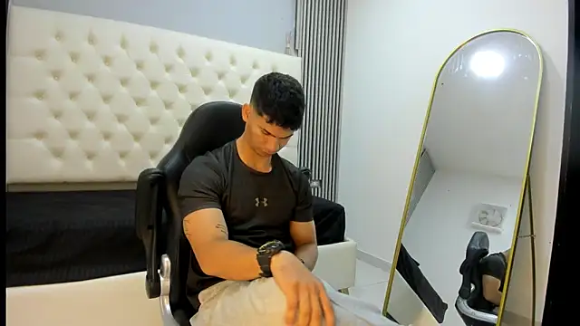 Snapshot of ANDRES_STUD chatting on 03-19-26, 03:43 ANDRES STUD online show from 03-19-26, 03:43