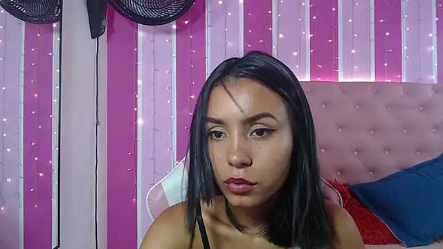 Snapshot of julieta_fn chatting on 03-21-25, 07:24 julieta fn online show from 03-21-25, 07:24