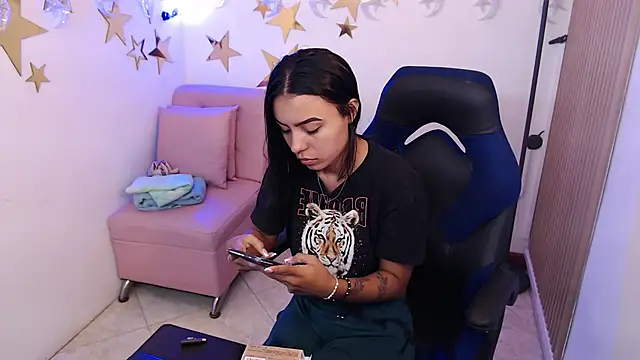 julieta fn online show from 06-18-26, 01:48