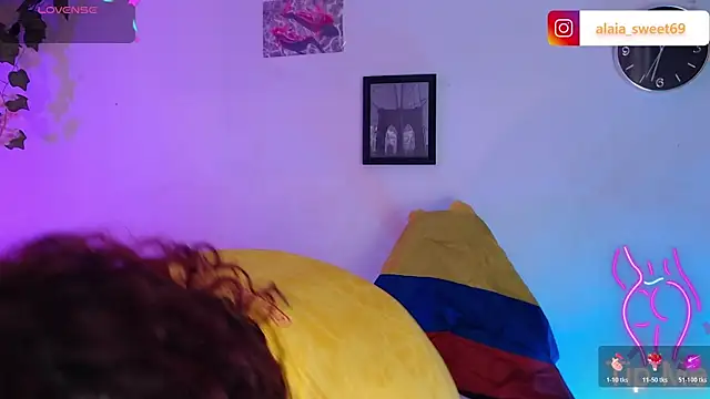 Snapshot of alaia_sweetxxx chatting on 06-17-26, 10:32 alaia sweetxxx online show from 06-17-26, 10:32