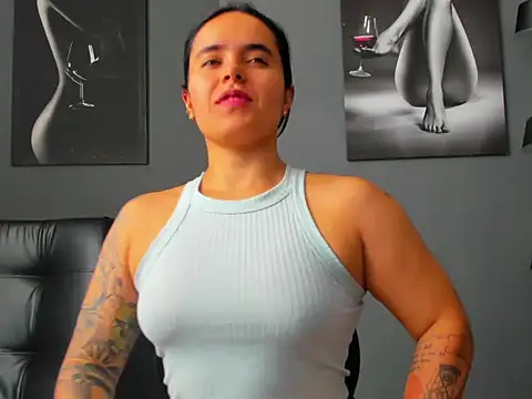 karlyjons12 online show from 01-09-26, 04:10