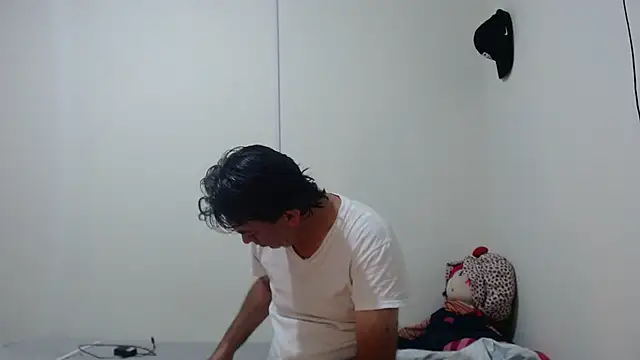 jeans and emma online show from 03-22-26, 07:23