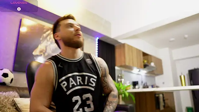 Snapshot of David_blake_ chatting on 10-28-25, 04:16 David blake online show from 10-28-25, 04:16