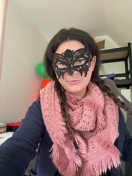 Snapshot of Loveblackzilla chatting on 12-17-25, 01:06 Loveblackzilla online show from 12-17-25, 01:06