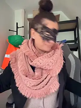 Snapshot of Loveblackzilla chatting on 02-03-26, 12:43 Loveblackzilla online show from 02-03-26, 12:43