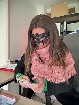 Snapshot of Loveblackzilla chatting on 02-04-26, 12:44 Loveblackzilla online show from 02-04-26, 12:44