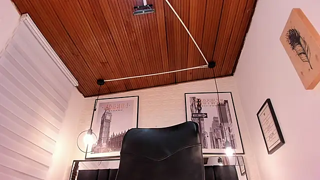 tylla  online show from 09-24-25, 02:59